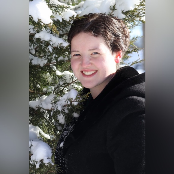 Meet your Posher, Faith - Picture 3 of 16